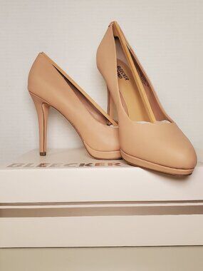Bleecker & Bond Women's Size 8M Nude Solid Pump Shoes NEW IN BOX